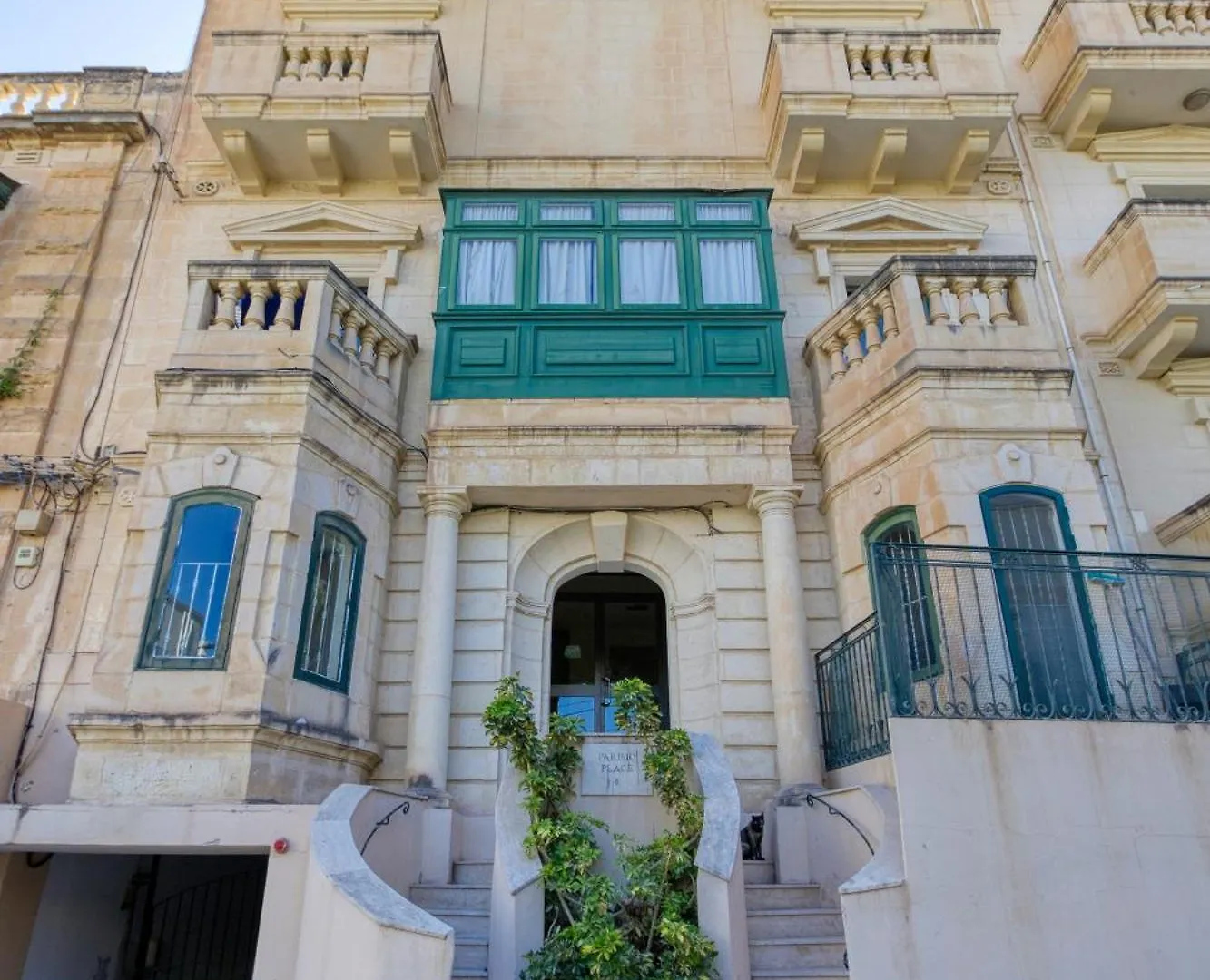 Spacious 3Br Home With Private Terrace In Sliema By 360 Estates Apartment